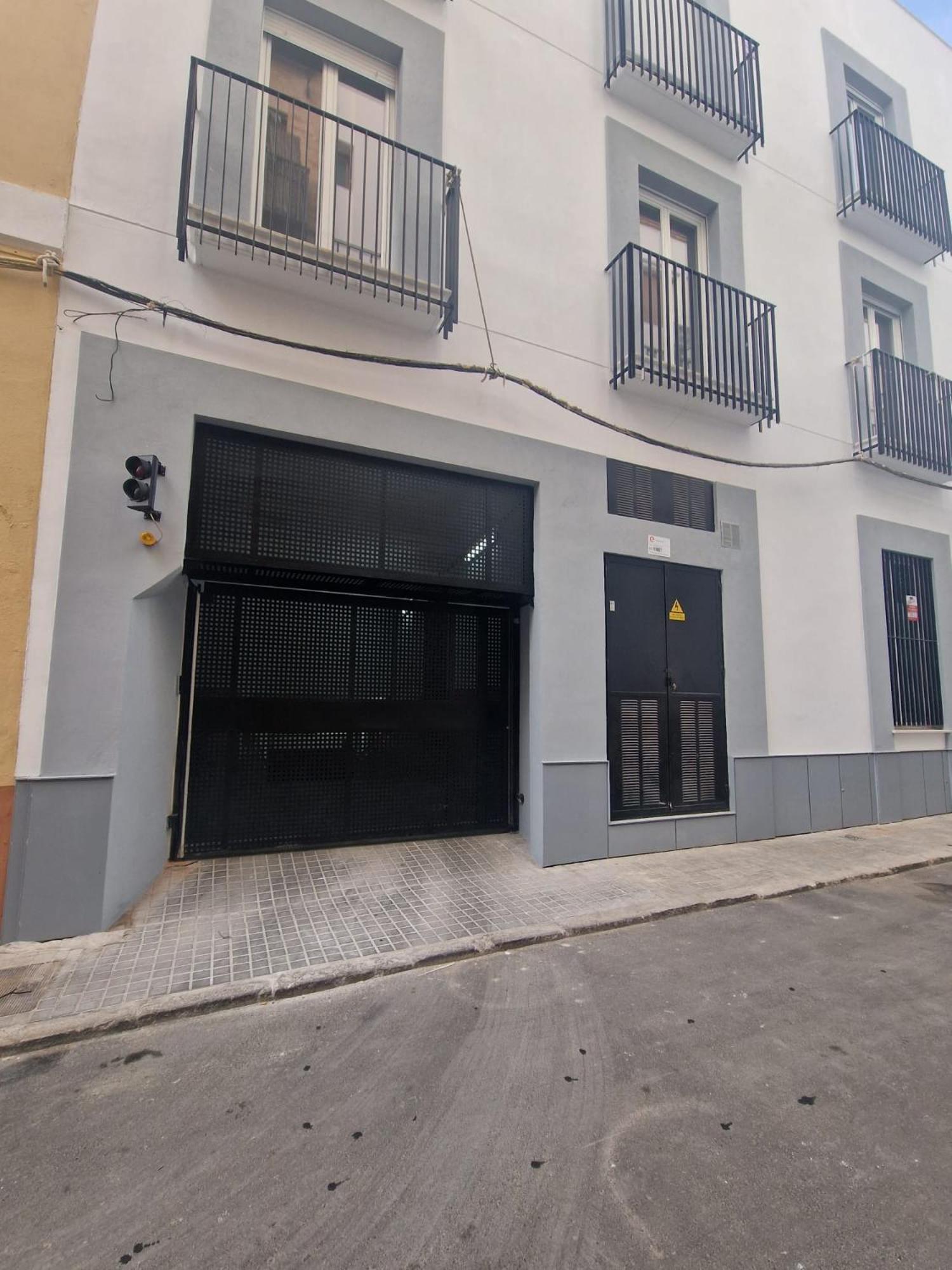 Isg Apartments Cuna Севиля Екстериор снимка