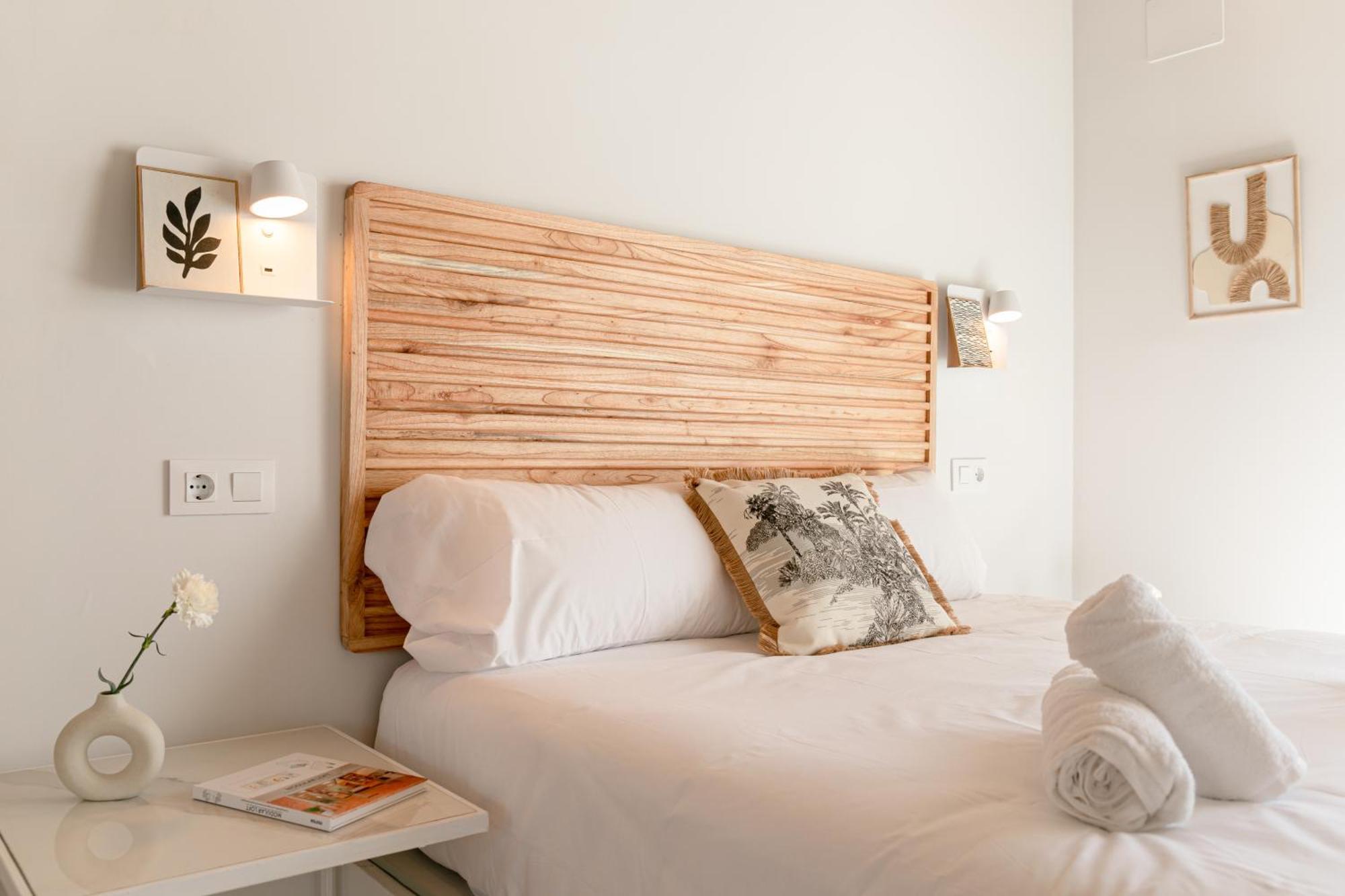 Isg Apartments Cuna Севиля Екстериор снимка