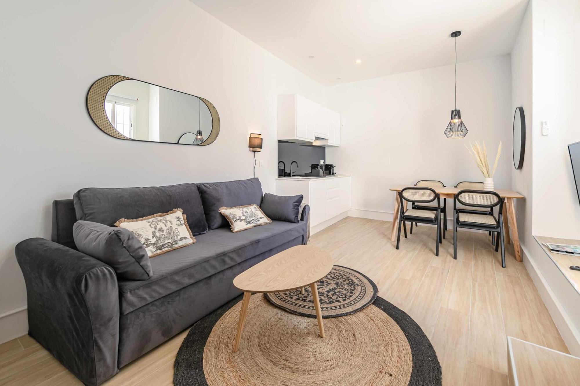 Isg Apartments Cuna Севиля Екстериор снимка