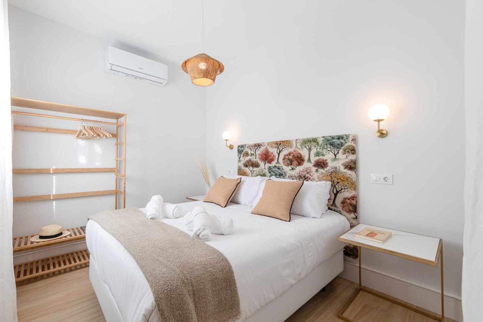 Isg Apartments Cuna Севиля Екстериор снимка