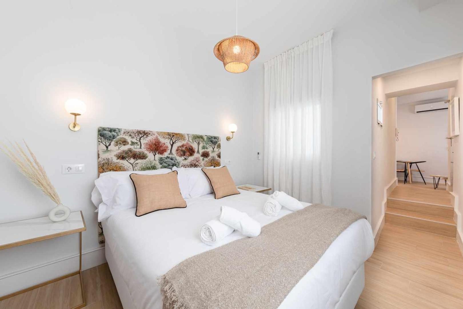 Isg Apartments Cuna Севиля Екстериор снимка