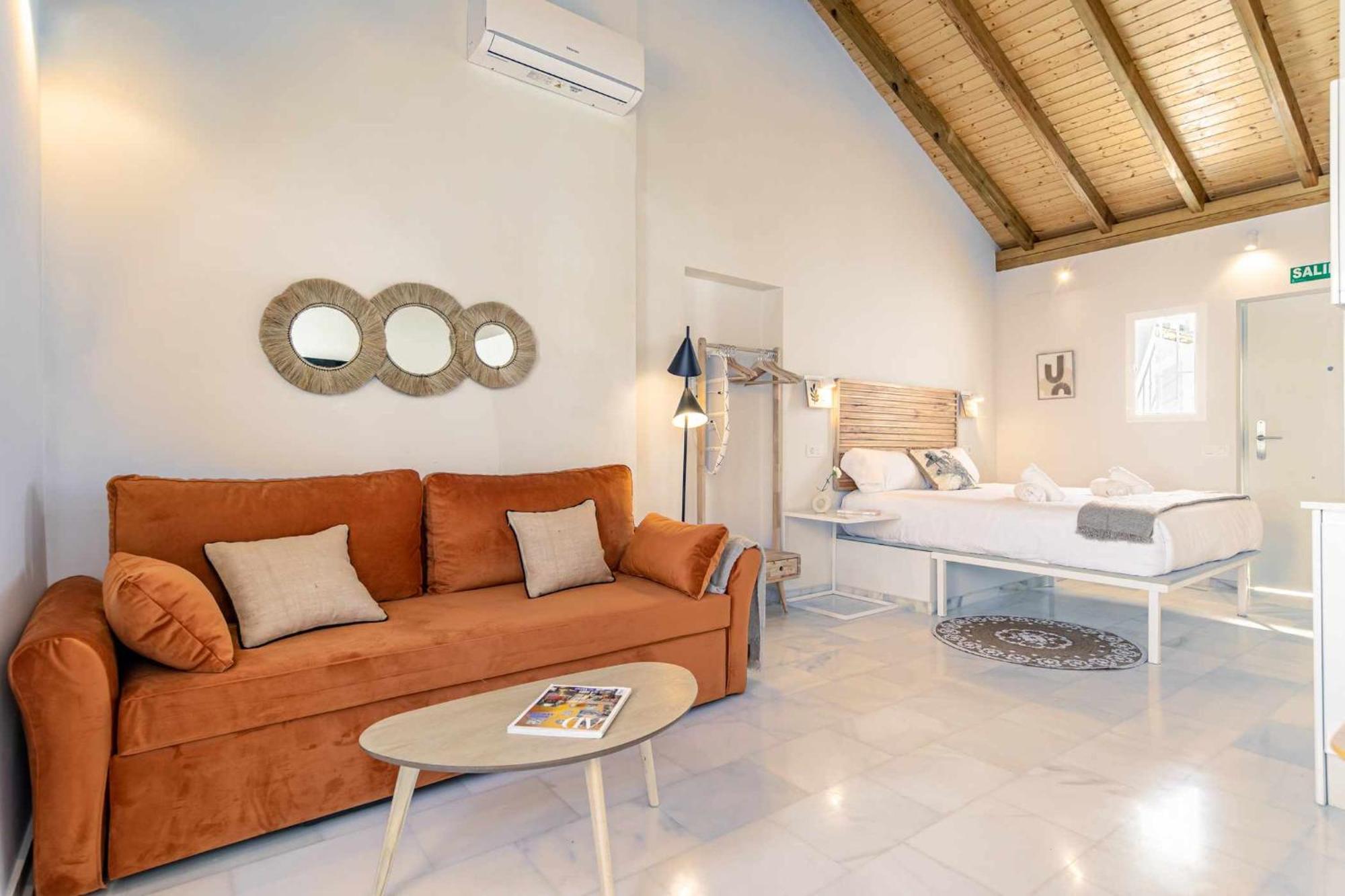 Isg Apartments Cuna Севиля Екстериор снимка