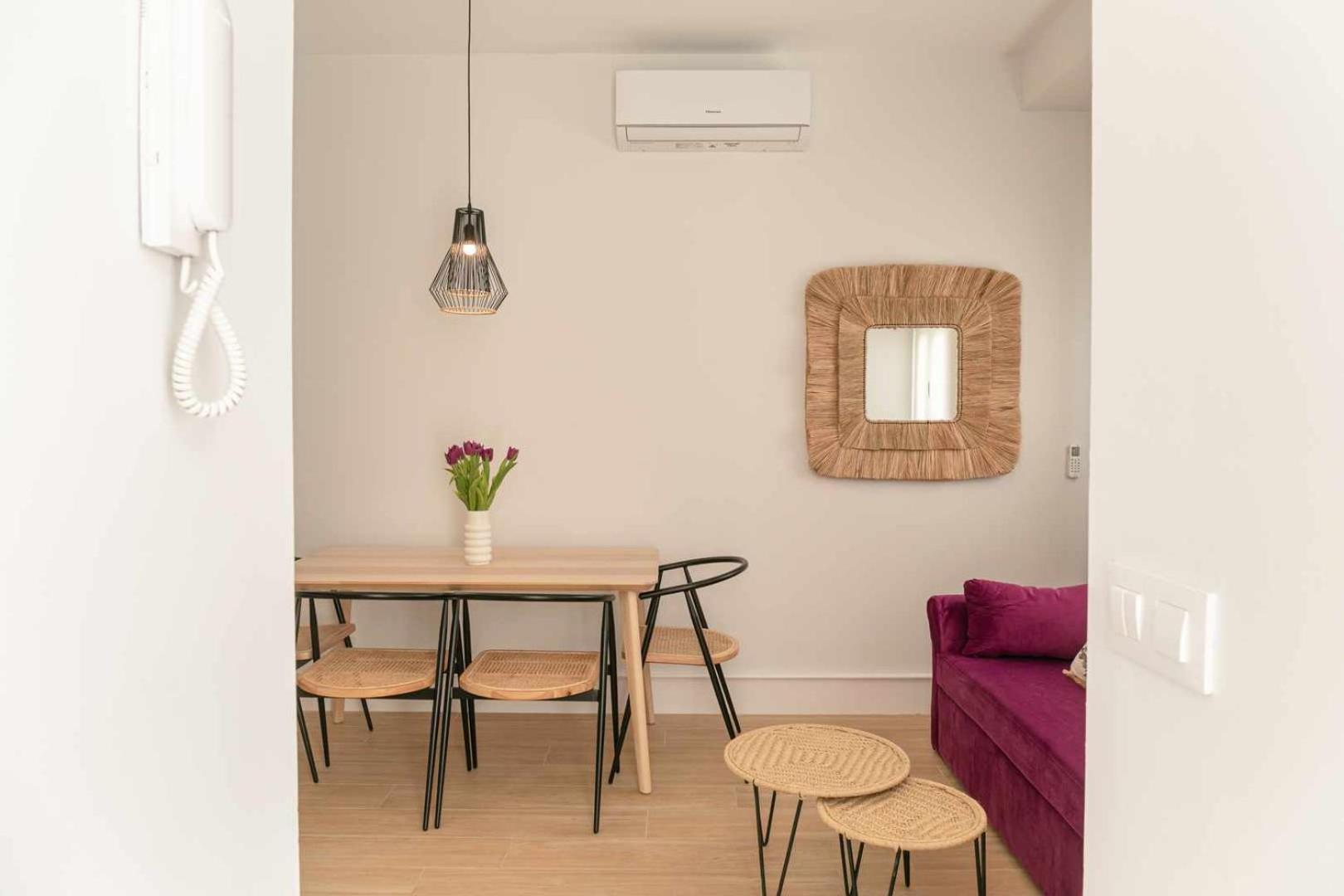 Isg Apartments Cuna Севиля Екстериор снимка