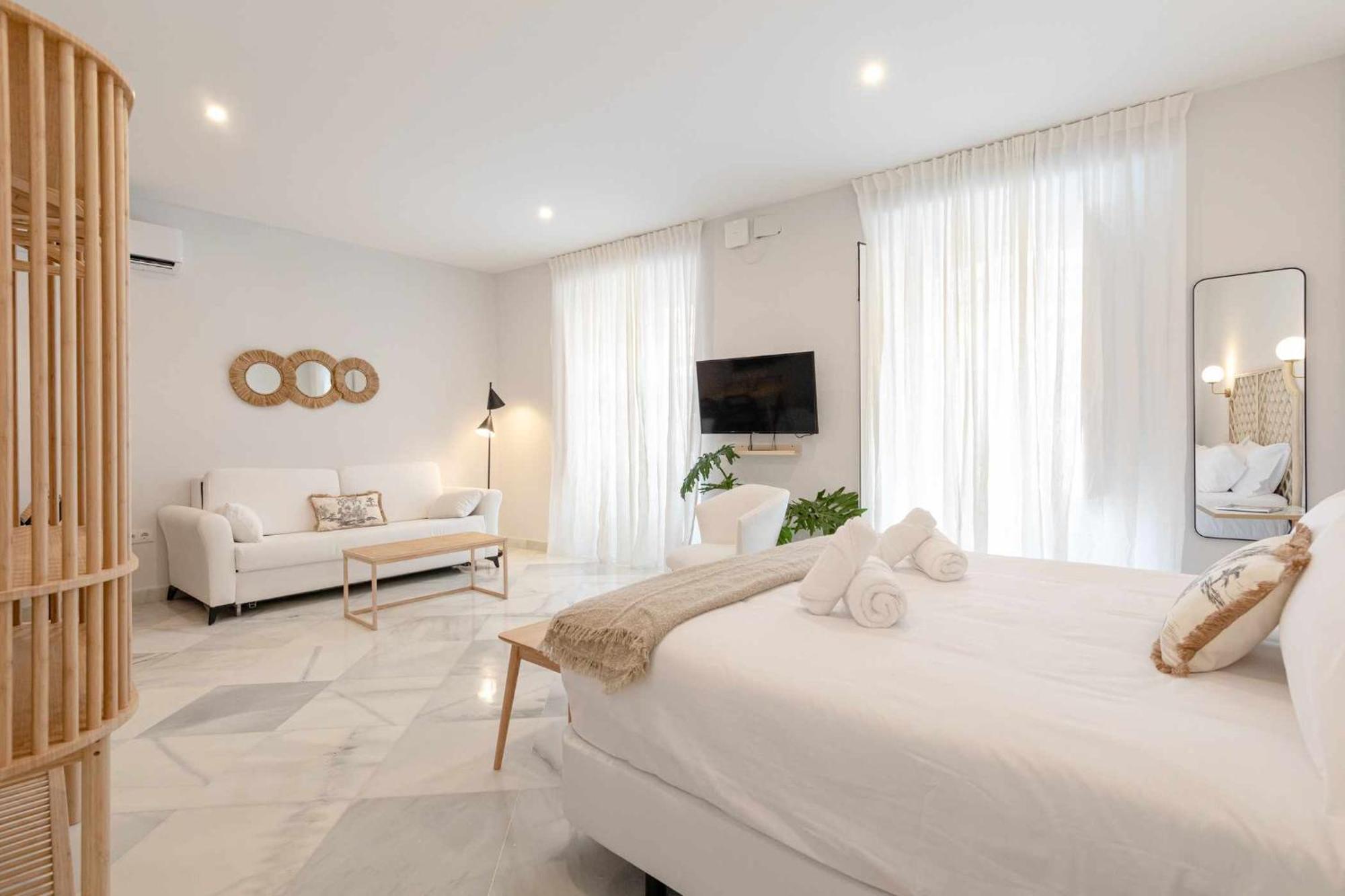 Isg Apartments Cuna Севиля Екстериор снимка