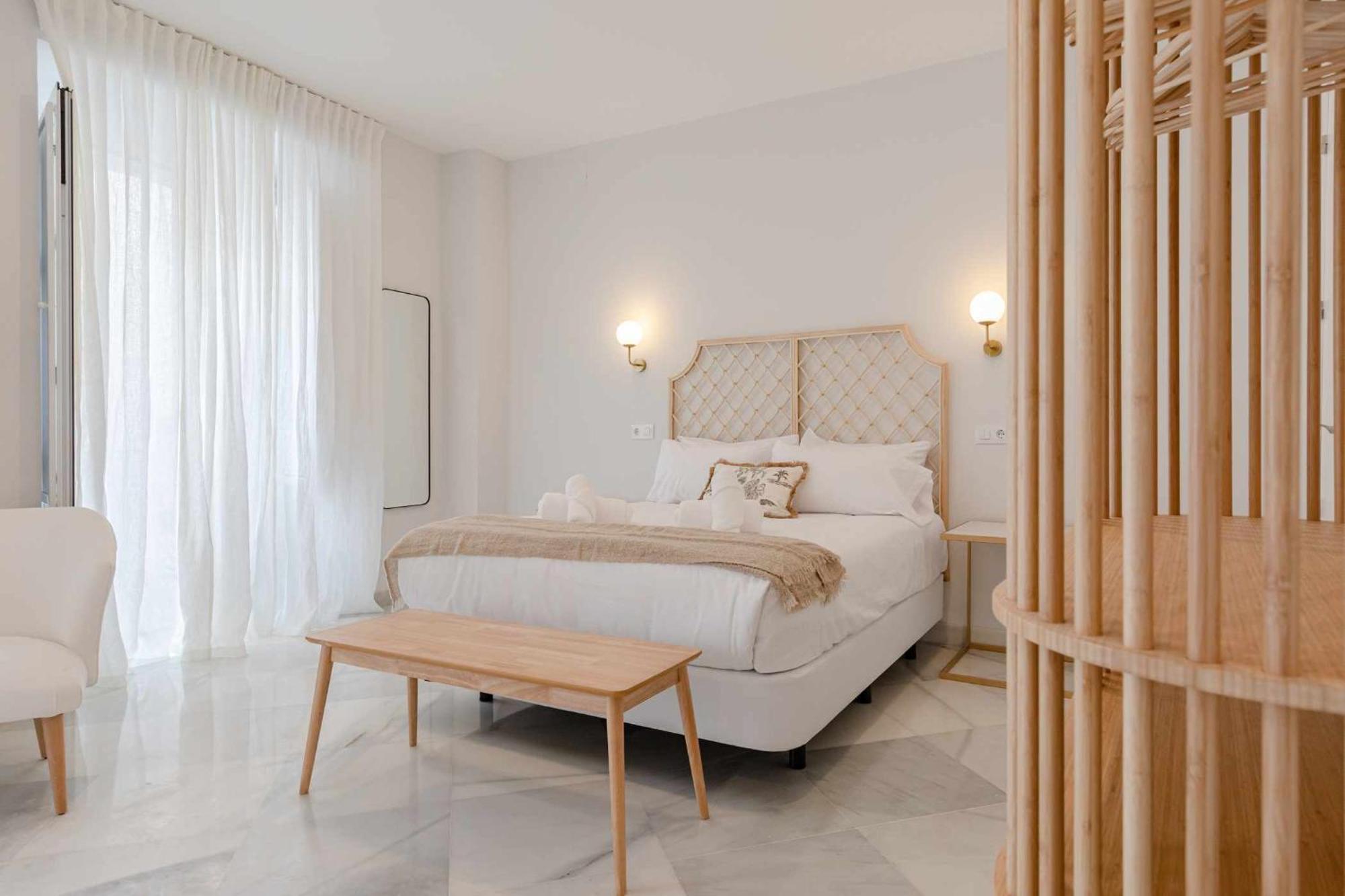Isg Apartments Cuna Севиля Екстериор снимка