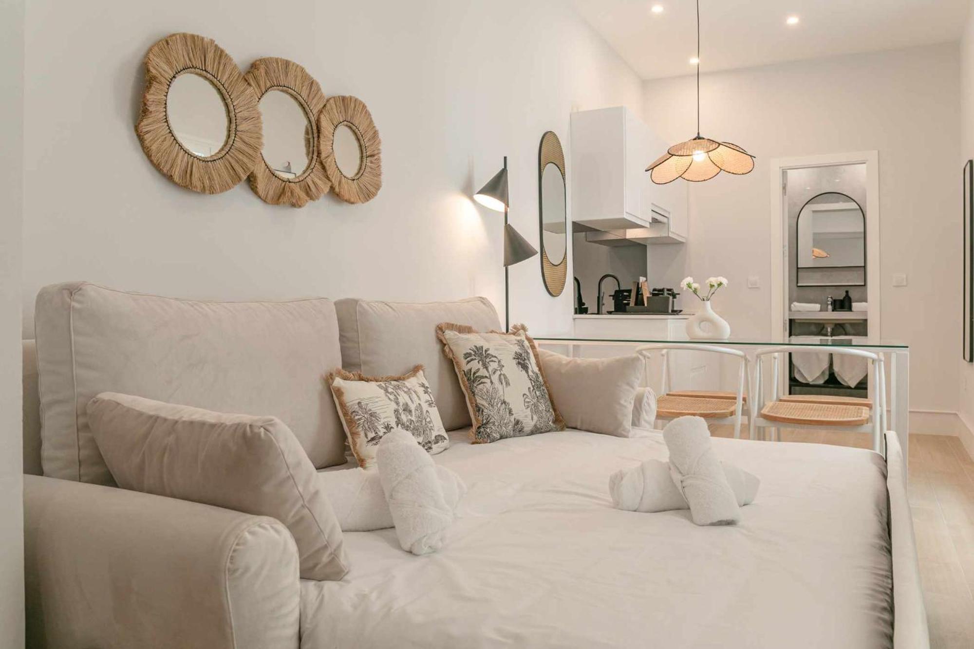 Isg Apartments Cuna Севиля Екстериор снимка