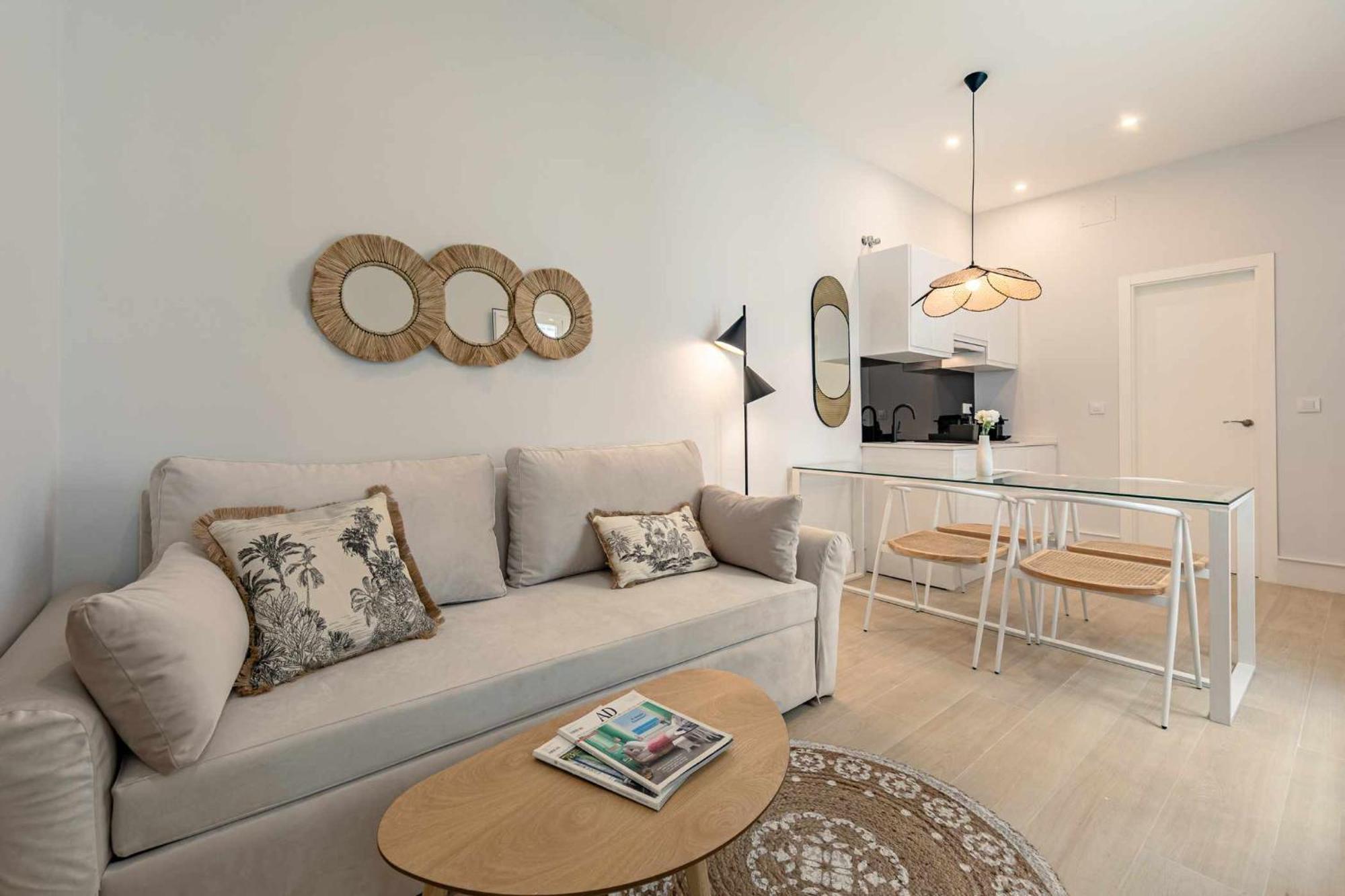 Isg Apartments Cuna Севиля Екстериор снимка