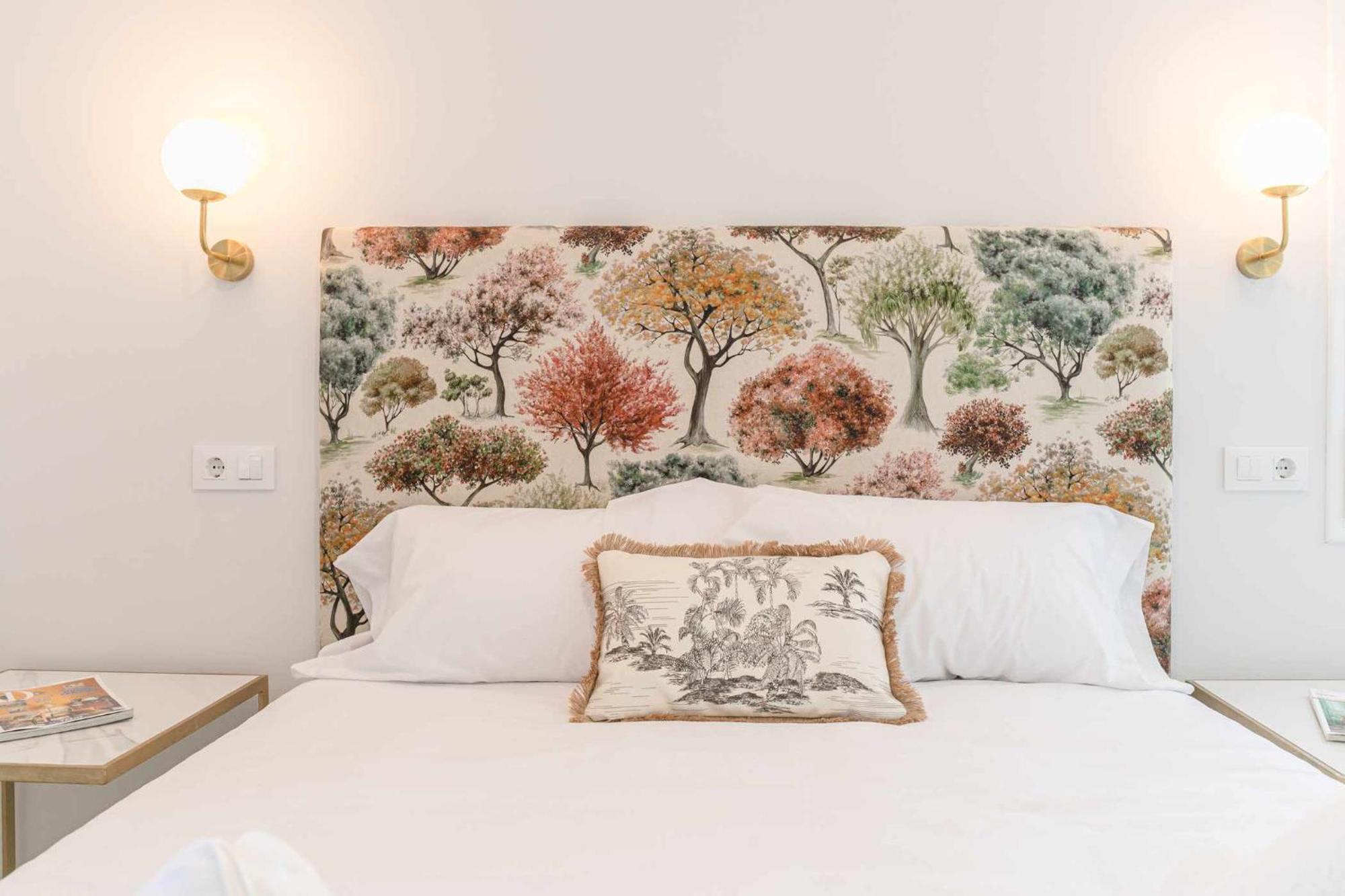 Isg Apartments Cuna Севиля Екстериор снимка