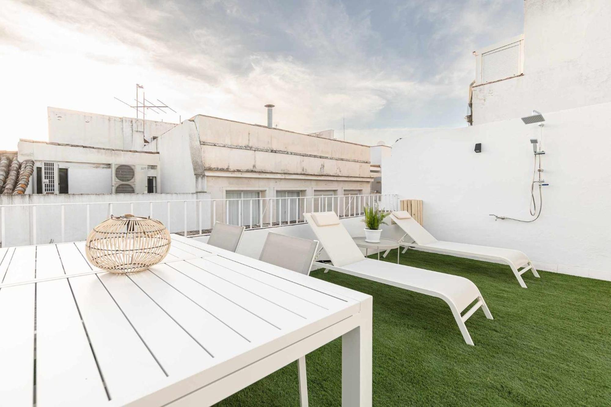 Isg Apartments Cuna Севиля Екстериор снимка