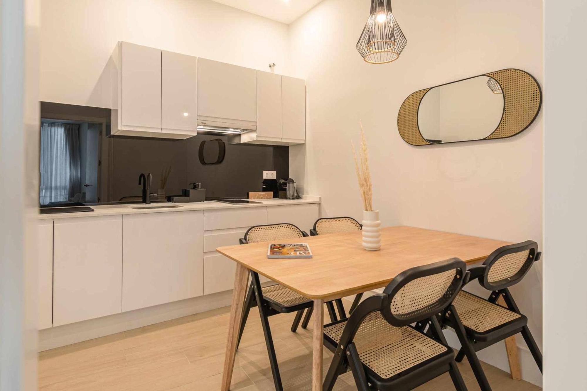 Isg Apartments Cuna Севиля Стая снимка